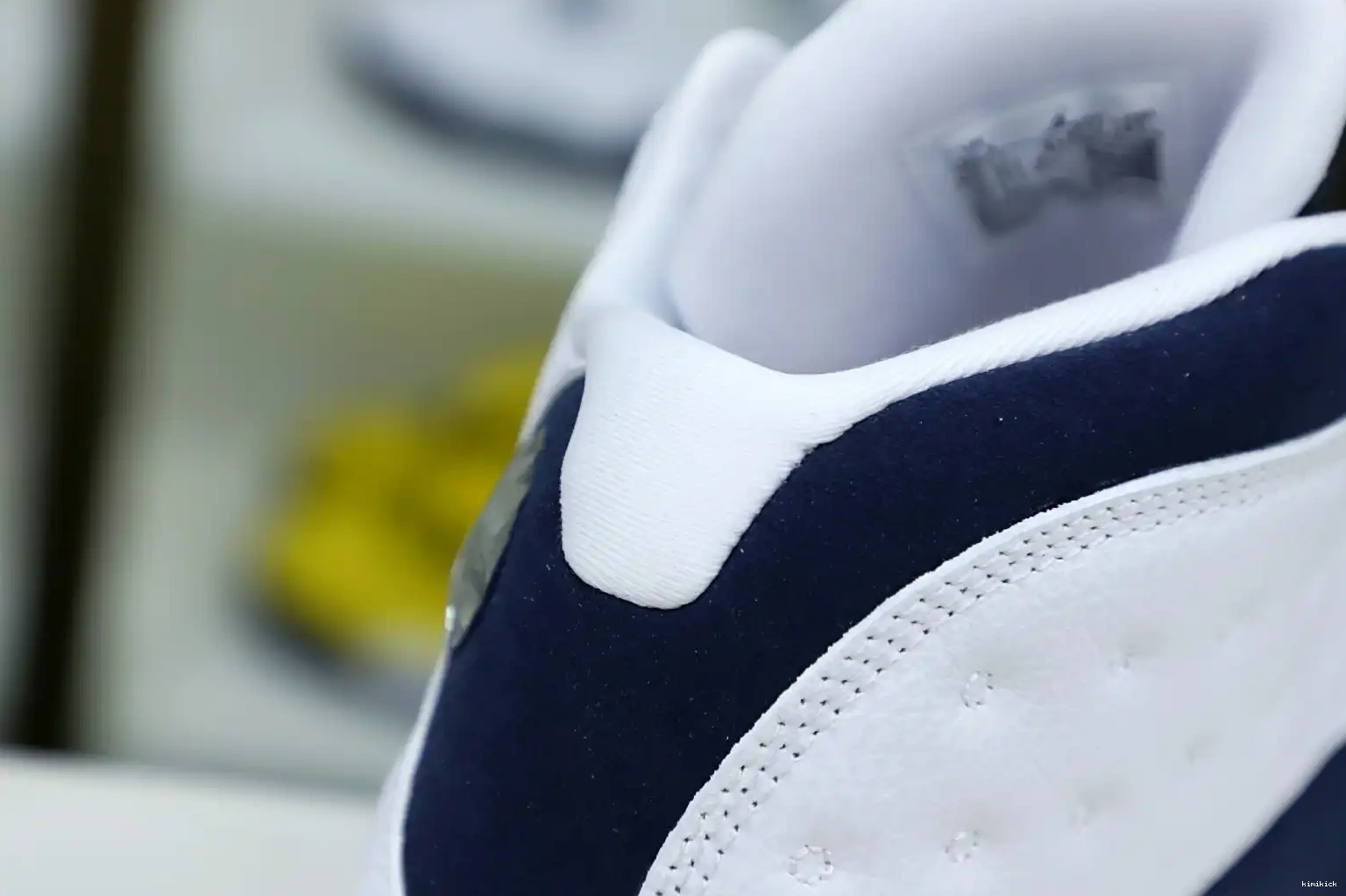 13 Kimikick OBSIDIAN AIR RETRO BLUE JORDAN WHITE 414571-144 POWDER 0620